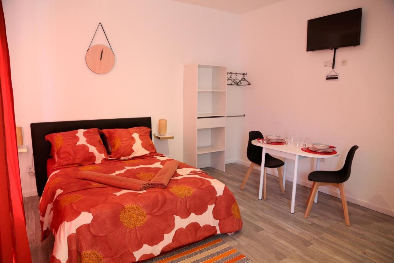 Saturne Apartment Saint-Quentin  Bagian luar foto